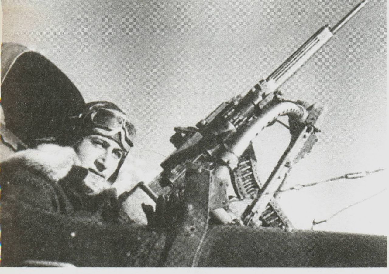 Воздушный стрелок 7 читать. Пулемёт ШВАК 12.7 мм. Пулемет ШКАС на ил-2. Пулемет ШКАС 7.62. Авиационный пулемет Владимирова.