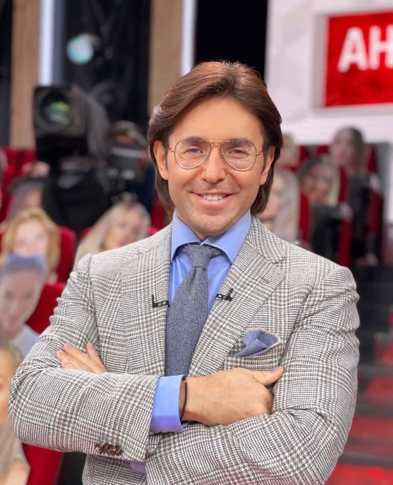 михаил зеленский 2022. телеведущий м. михаил зеленский прямой эфир. михаил зеленский россия 1. михаил зеленский телеведущий.