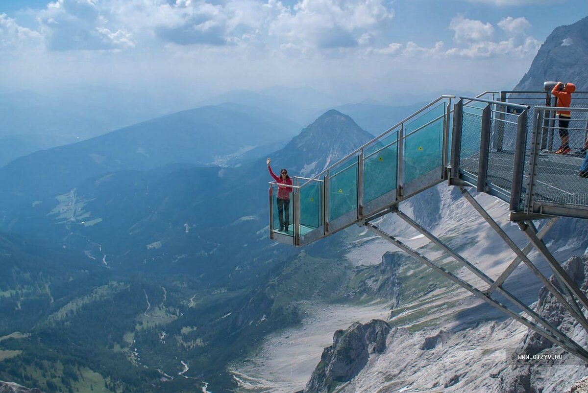 Красивые смотровые площадки. Гора Дахштайн Австрия. Горный массив Дахштайн (Альпы). Мост на леднике Дахштайн Австрия. Ледник Дахштайн Австрия.
