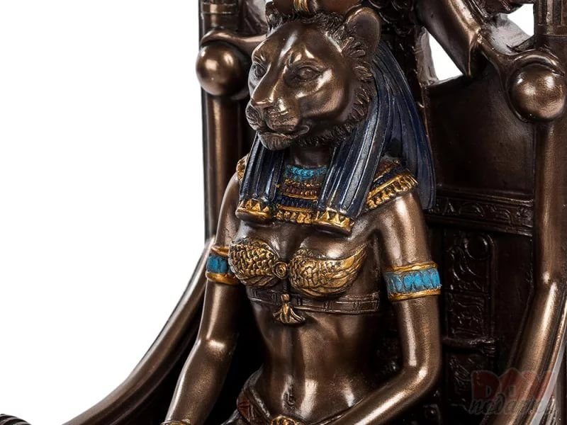 Баст дам. Бастет богиня. Баст Египетская богиня. Бастет и Сехмет. Боги Египта кошка Бастет.