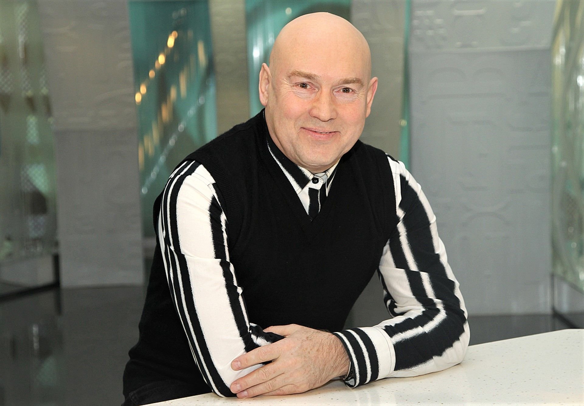 актер сухоруков биография. виктор сухоруков бандитский петербург. виктор сухоруков 2021. виктор сухоруков 2020. народный артист россии виктор сухоруков.