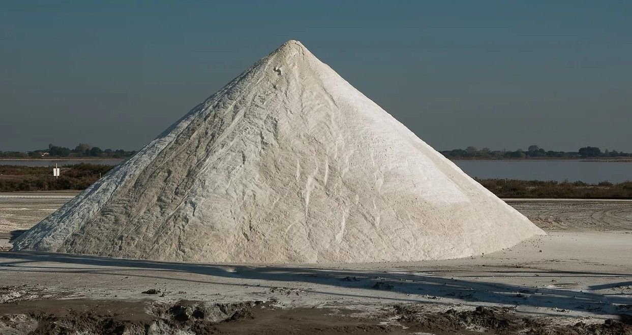 гора соли