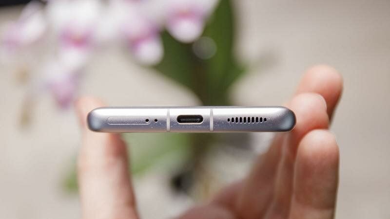 В Xiaomi 12 доступна беспроводная зарядка на 50 Вт