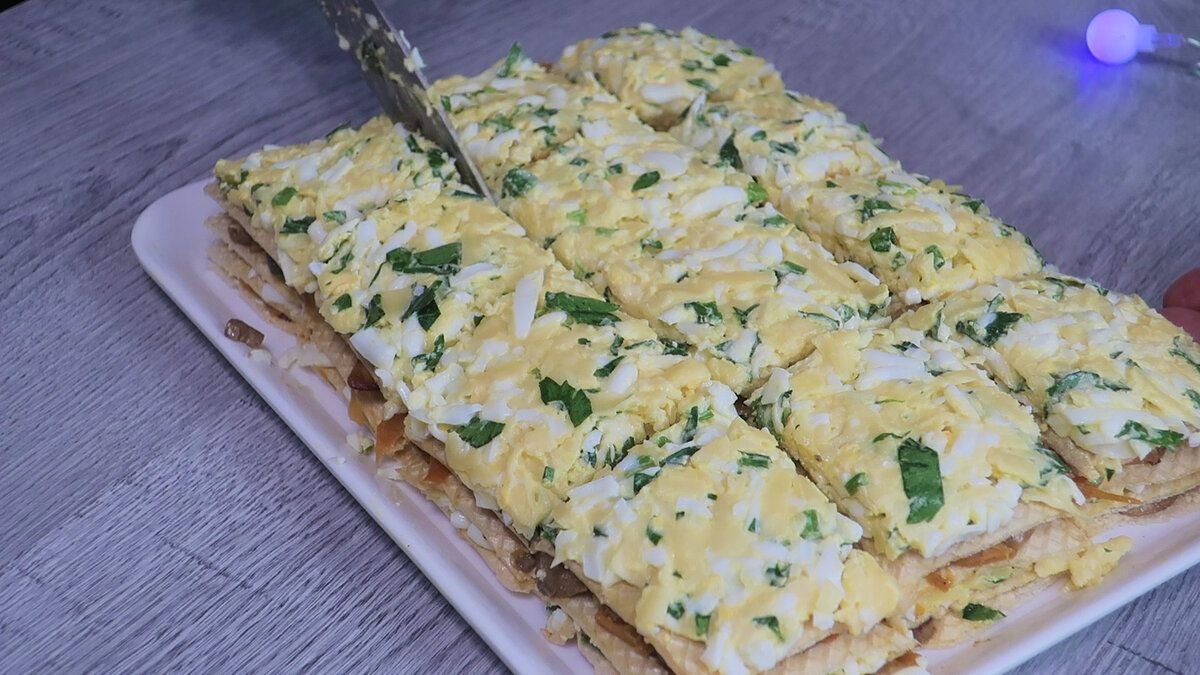 Закуска из вафельных коржей