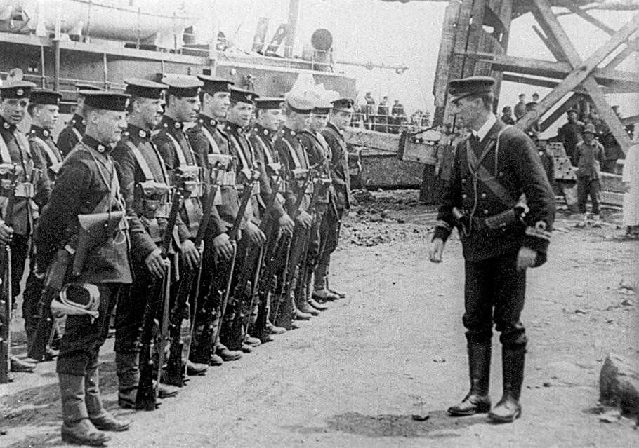 Французские войска в одессе. Французские интервенты в Одессе 1918. Французы в Одессе 1919. Французские интервенты 1918.