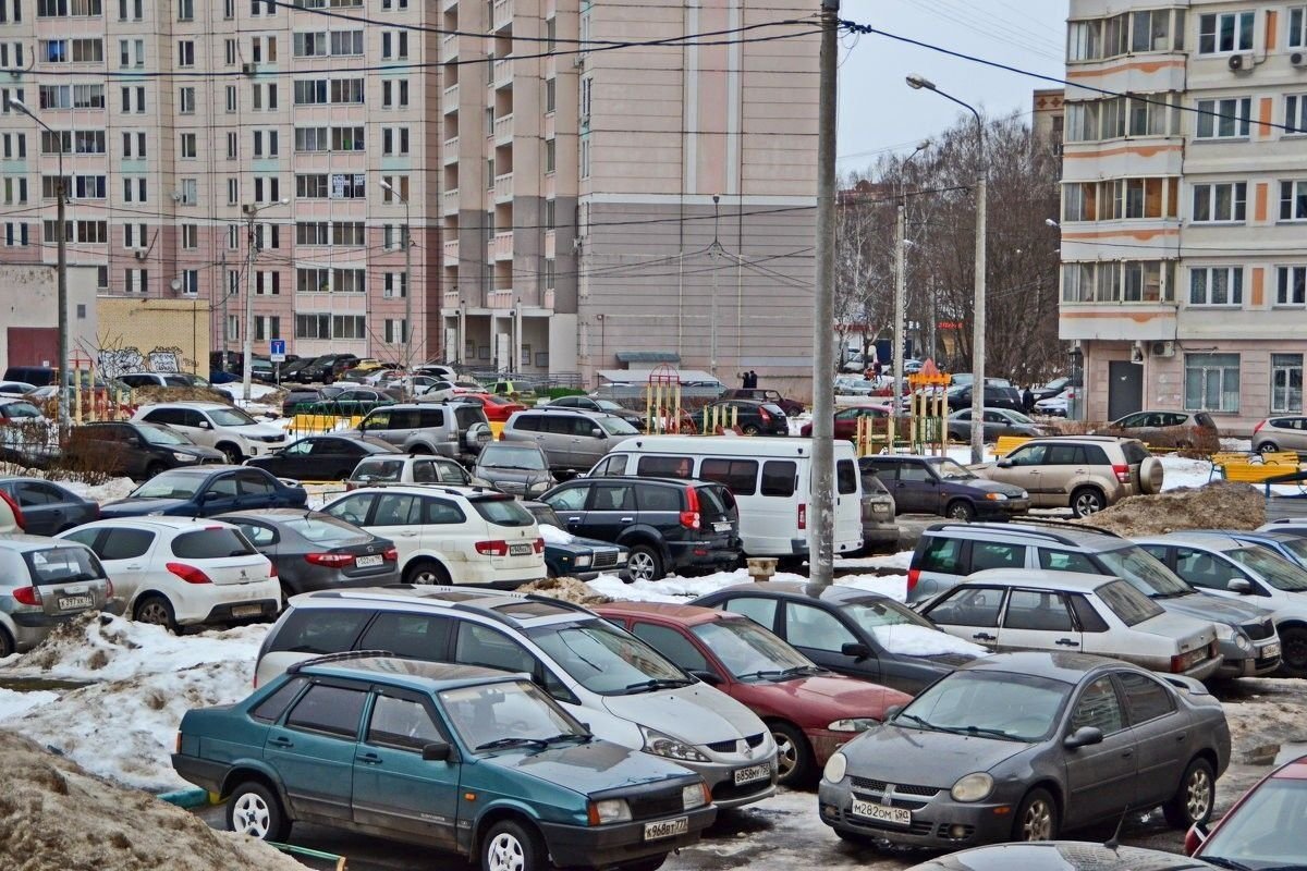 Парковка на доме в москве
