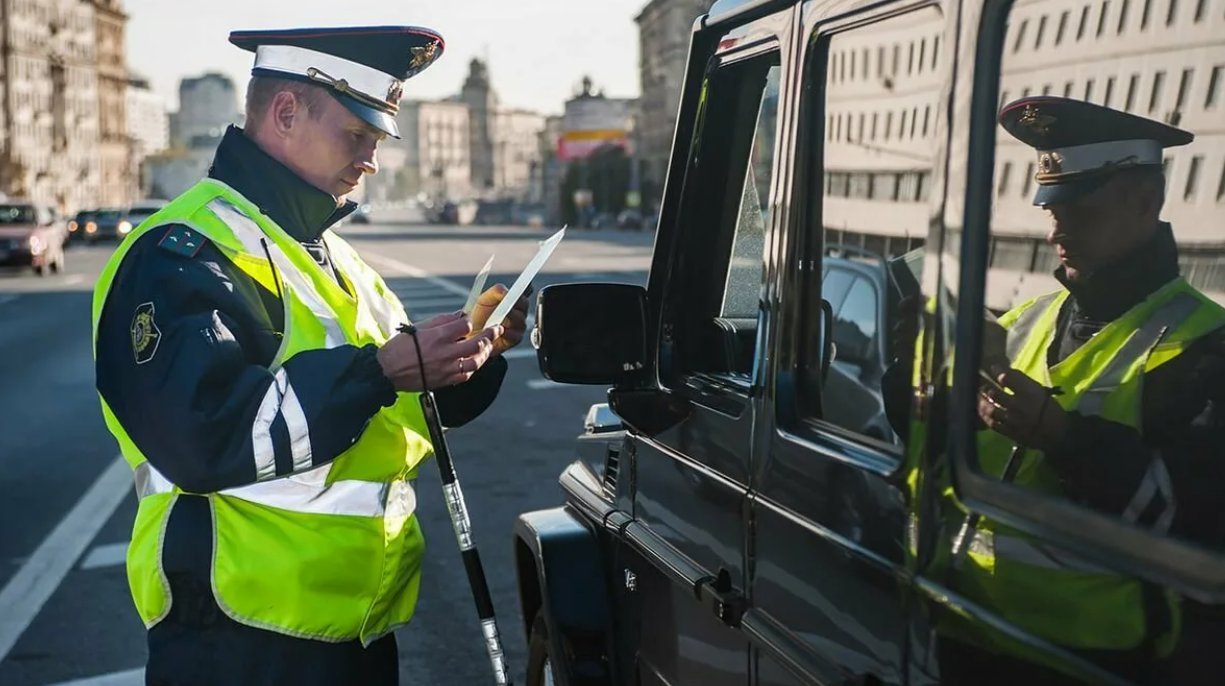 Автобус дпс. Полицейская облава. 10 нарушений пдд. Нарушение пдд. Камеры у гаишников.