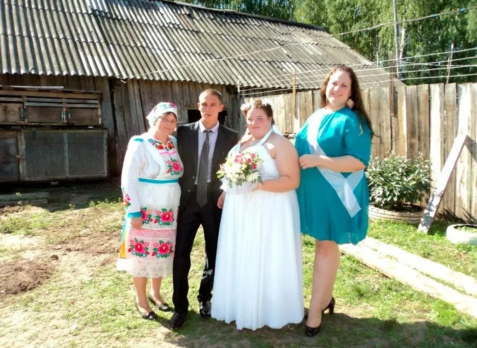 деревенская девушка вышла замуж. деревенская невеста. деревенская девушка вышла замуж. невесты из социальных сетей. деревенская девушка вышла замуж.
