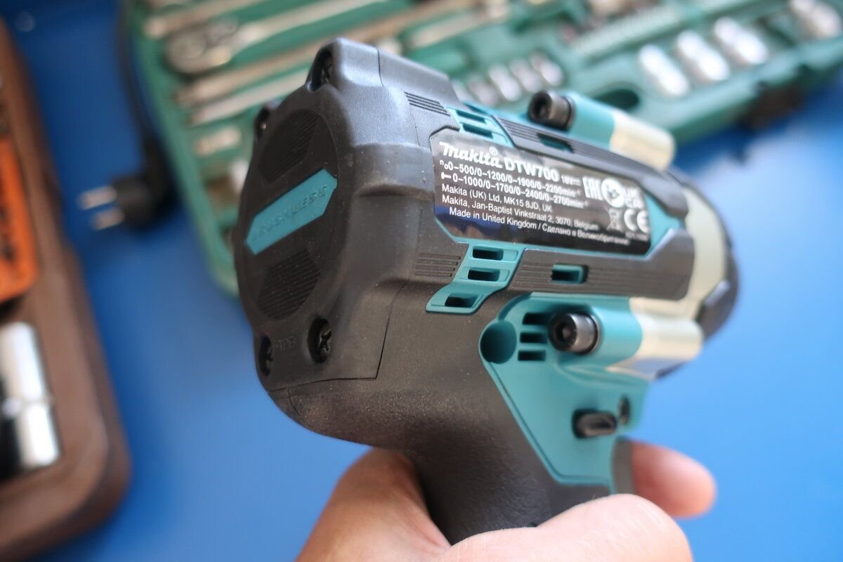 P m g+a. 700 ньютон. 700 ньютон. Замена гранаты w220. Вес человека 700 h определите его.