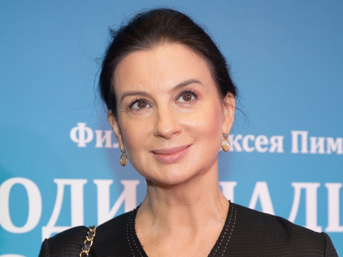 стриженова сцена на столе екатерина