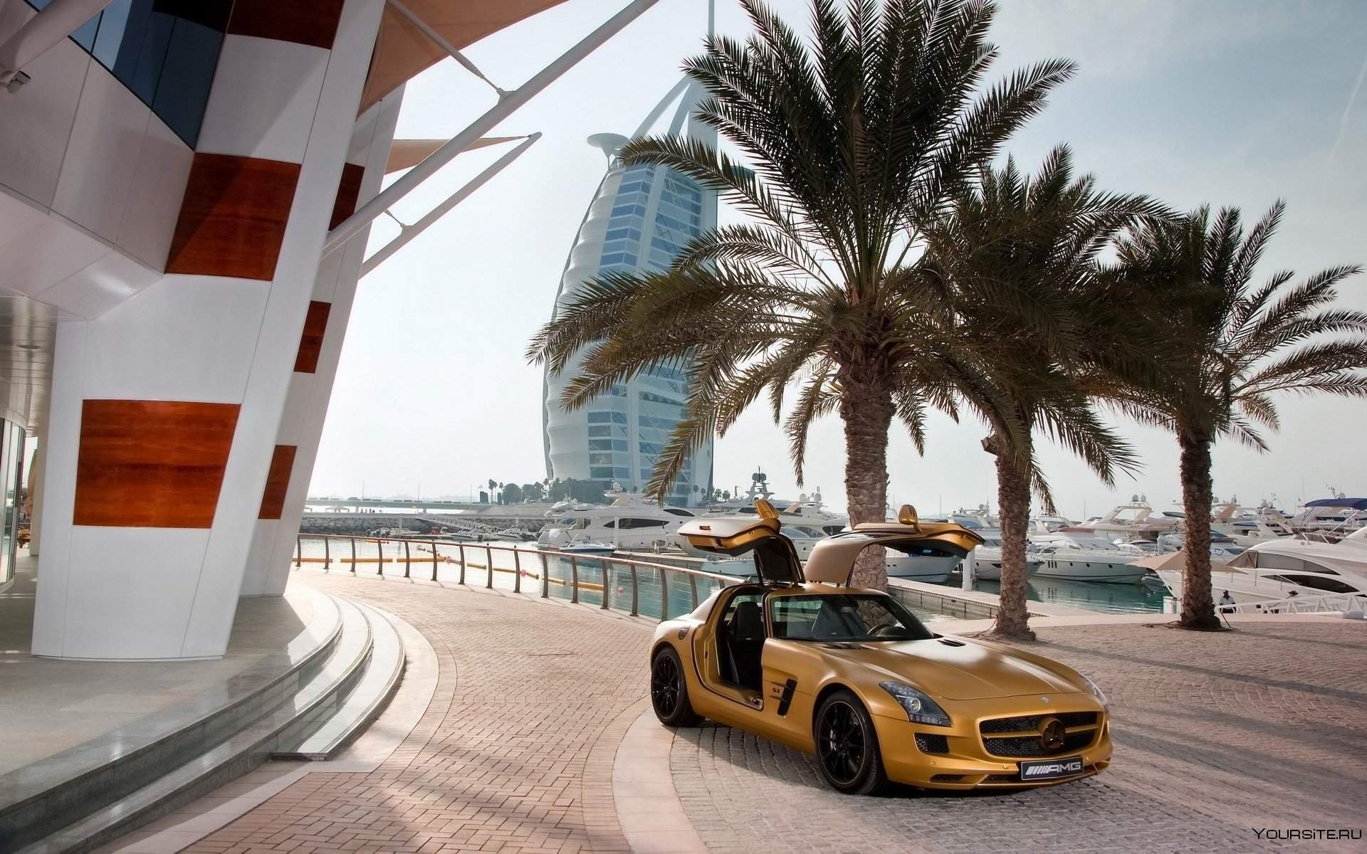Дубайские машины. Порше Халифа Дубай. Mercedes AMG SLS Desert Gold. Абу Даби Пальма. Mercedes Benz AMG Dubai.