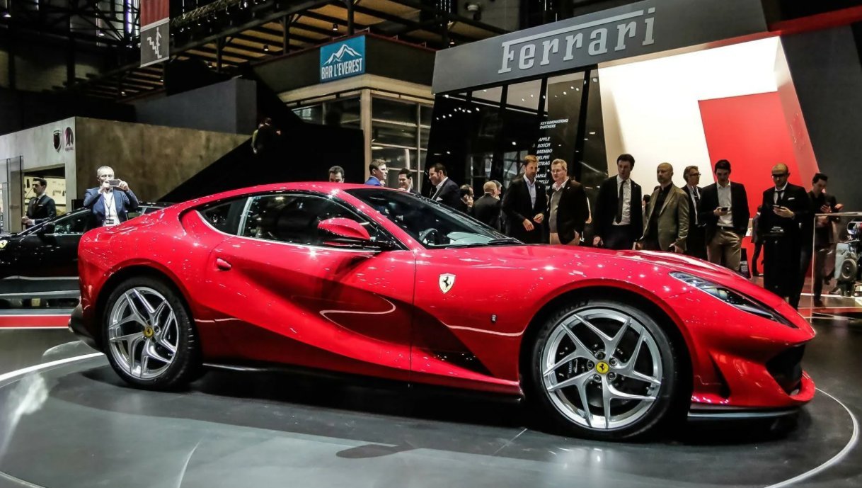 Ferrari 812 superfast фото