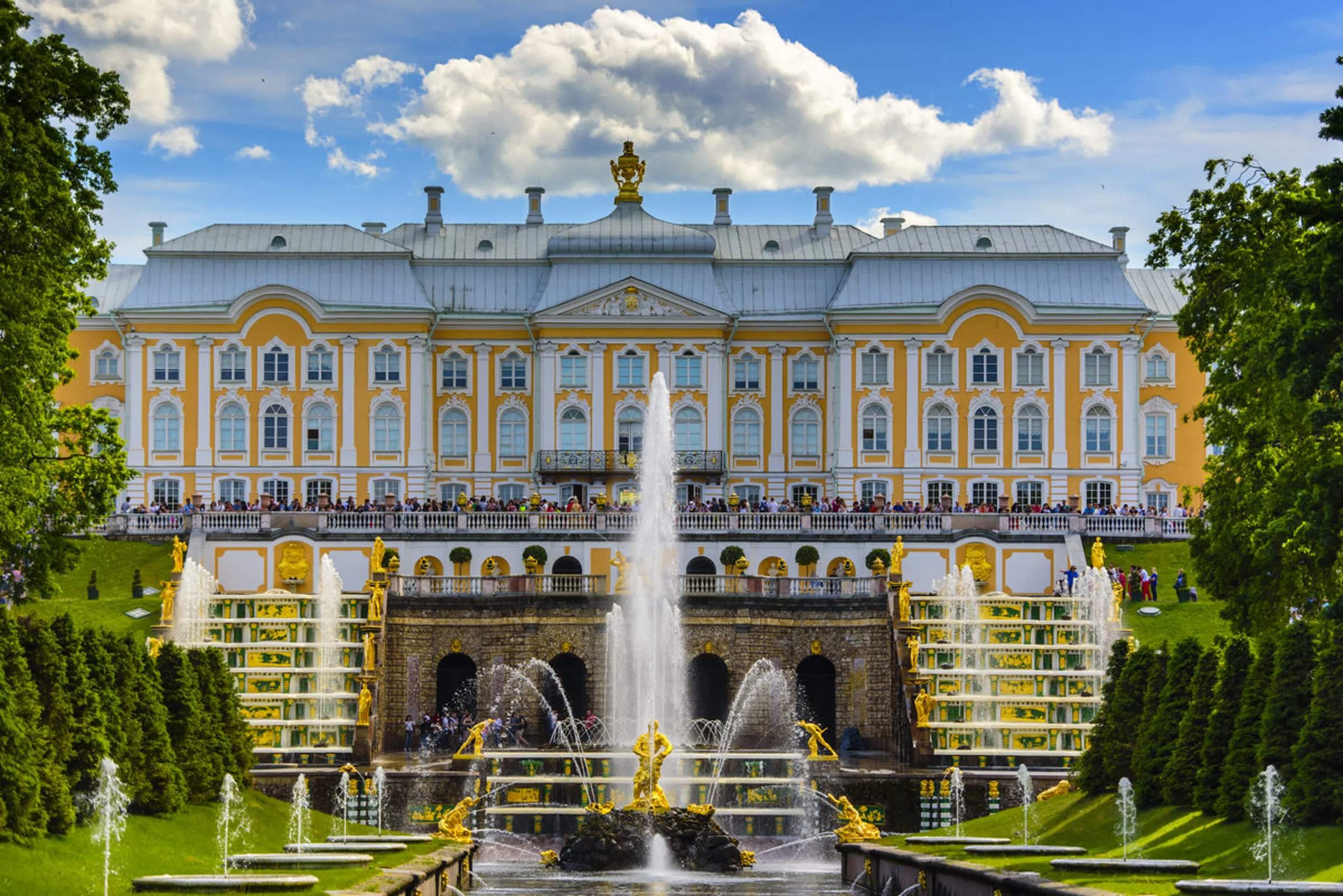 Императорский санкт петербург. Большой Петергофский дворец, Петергоф. Большой дворец в Петергофе Растрелли. Большой дворец в Петергофе 1747 1752 гг. Большой дворец в Петергофе Растрелли 18 век.