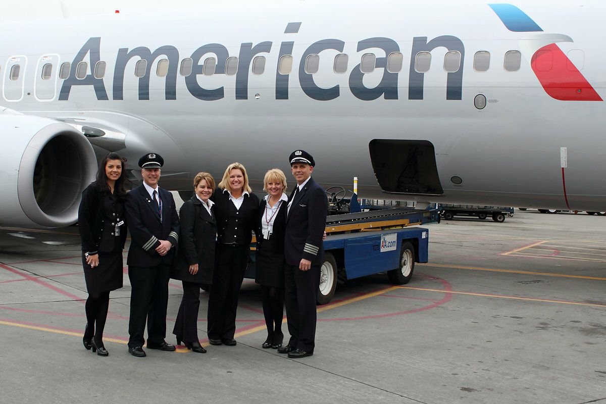 American airlines. Авиакомпания American Airlines. Пилоты Американ Эйрлайнс. Американ Эйрлайнс владелец. American Airlines группа.