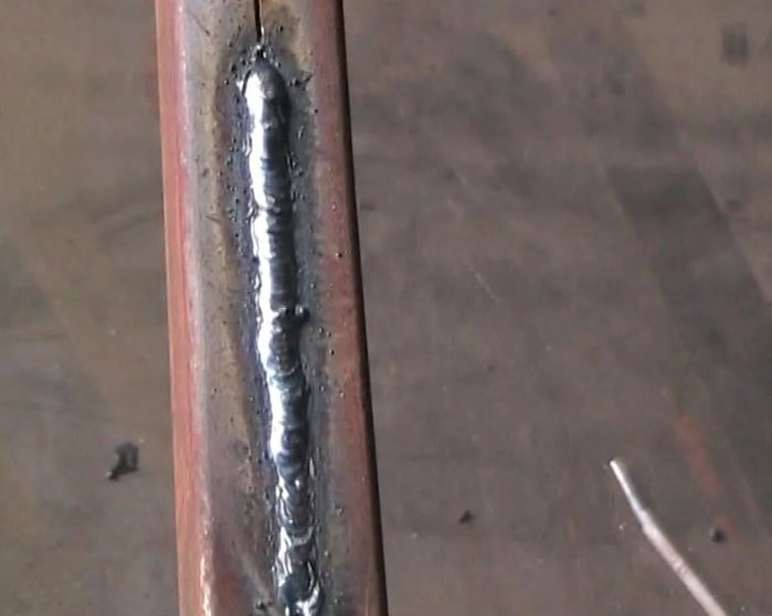 Сварка трубы нержавейки электродом. Варят ли трубы полуавтоматом. Сварочный шов полуавтоматом. Сварочный шов электродом и полуавтоматом. Сварка полуавтоматом металл 20мм.