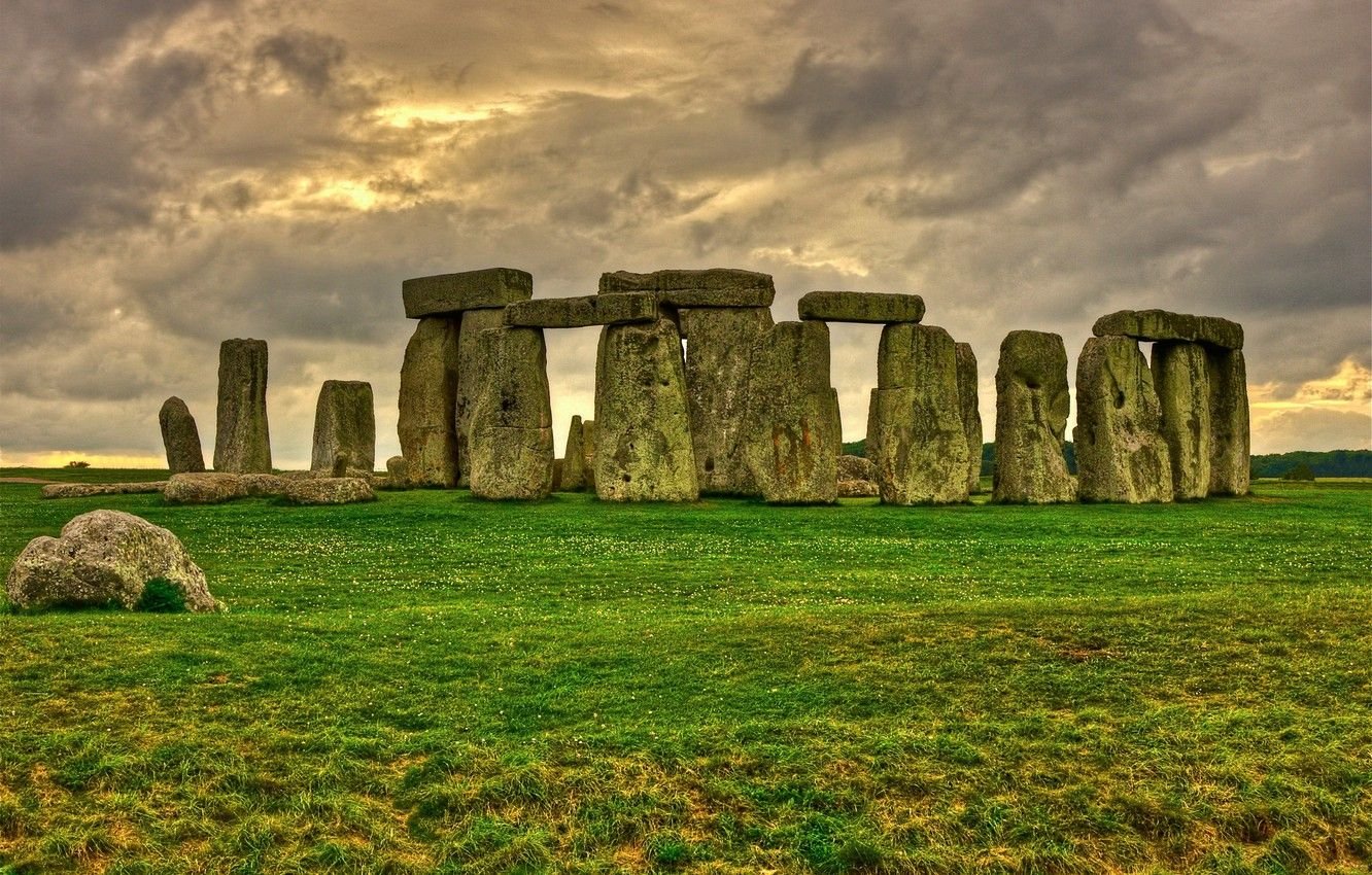 Uk stone. Кромлех Стоунхендж Англия. Стоунхендж Уилтшир Великобритания. Мегалитические сооружения Стоунхендж. * Стоунхендж, графство Уилтшир, Великобритания..