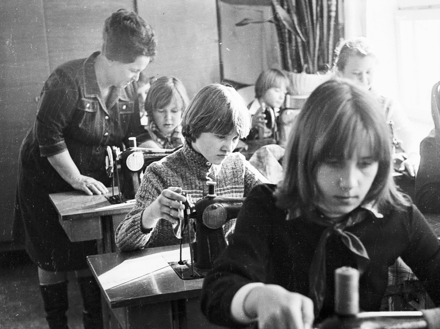 школьная старые. ученики советской школы. класс ссср школа. сайт школы советское. учитель в школе ссср.