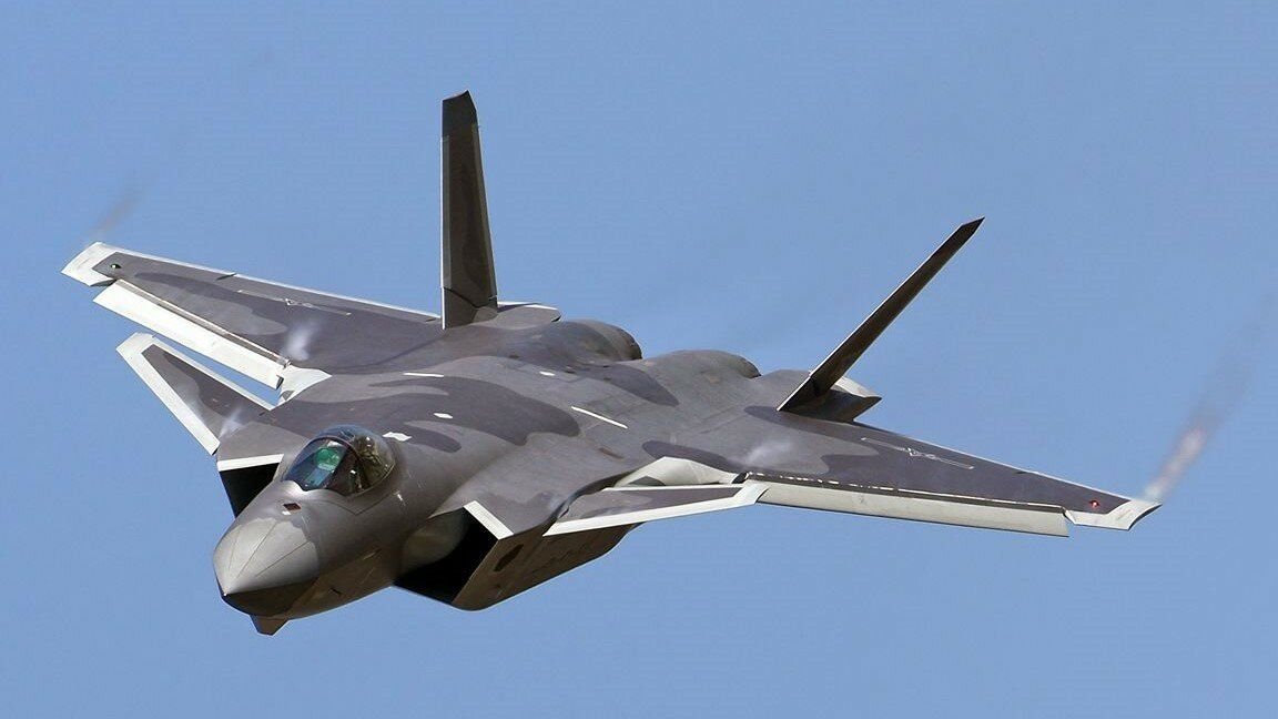 китайский истребитель пятого поколения chengdu j-20. J-20 истребитель пятого поколения. J-20 ввс ноак. китайский истребитель 5 поколения. J20 китайский самолет.