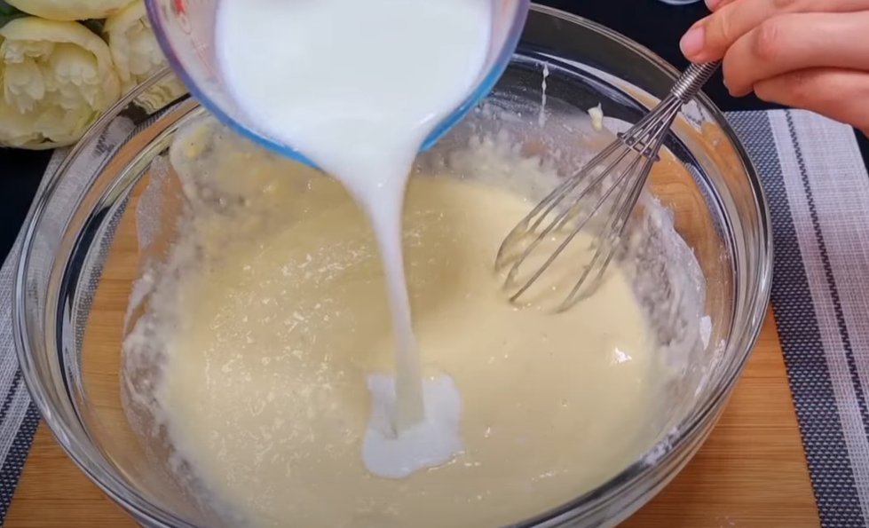 Можно добавить в блины разрыхлитель. Замешивание блинов. Разрыхлитель для блинов. Блины рецепт с разрыхлителем. Мука тесто.