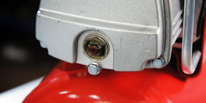 Какой уровень масла в компрессоре. Уровень масла в компрессоре. Какой уровень масла в компрессоре. Какой уровень масла в компрессоре. Уровень масла в компрессоре ремеза.