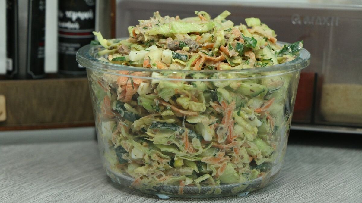 Салат на морском дне с морской капустой. Капуста с рыбной консервой. Жареная капуста с рыбной консервой. Капуста с рыбной консервой. Капуста с рыбной консервой.