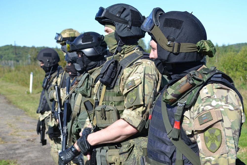 Какая форма у спецназа. СОБР Росгвардия. Росгвардия ОМОН СОБР. СОБР Росгвардия бойцы.