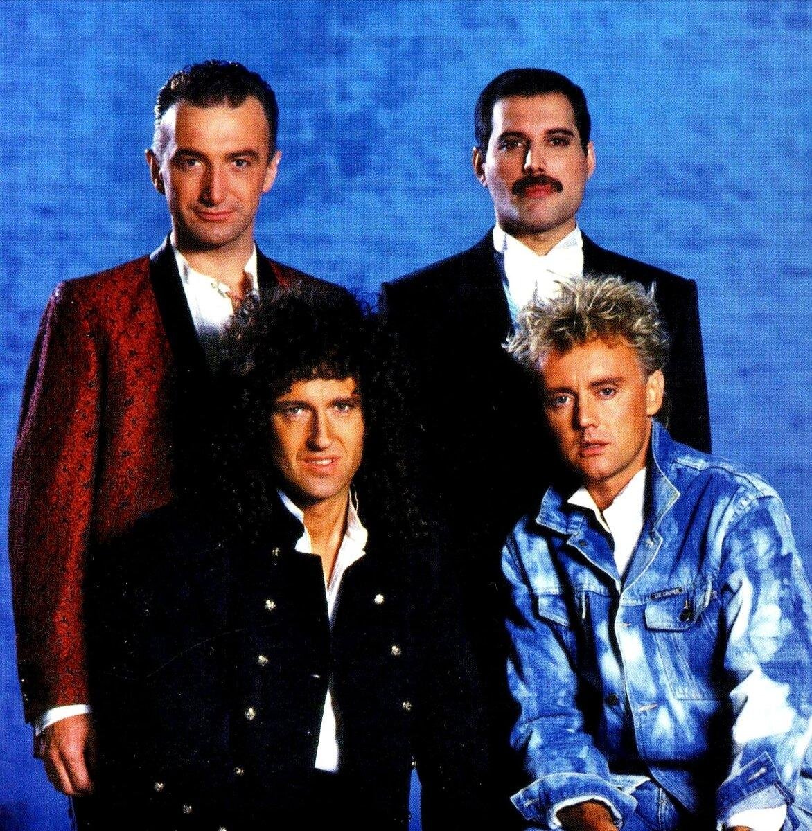 Слушать лучшие песни группы квин. Группа Квин. Состав группы Queen. Группа Квин состав группы. Группа Queen 2007.