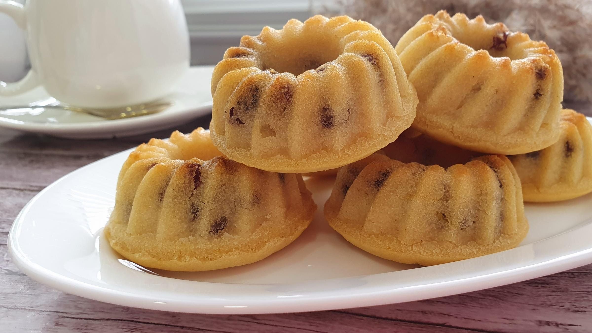 Кекс без яиц и молока