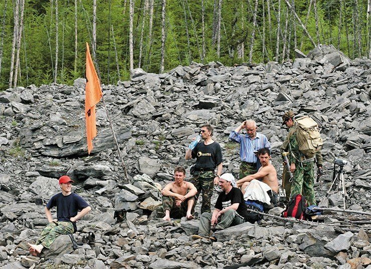 Патомский кратер фото