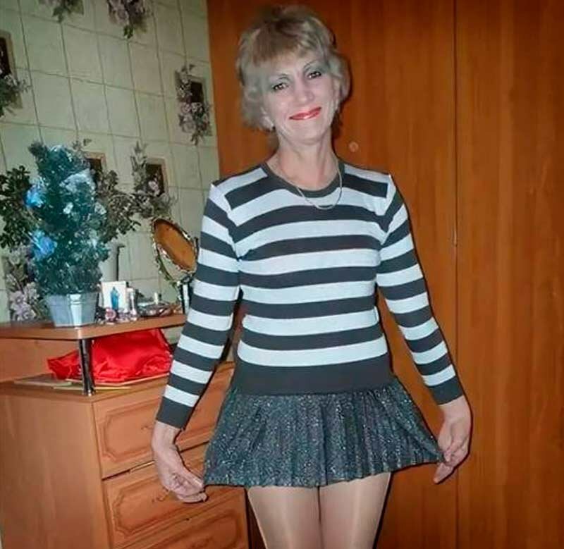 стефания феррарио в мини. пожилых женщин в мини юбках. пожилых женщин в мини юбках. пожилых женщин в мини юбках. взрослые женщины в юбках.