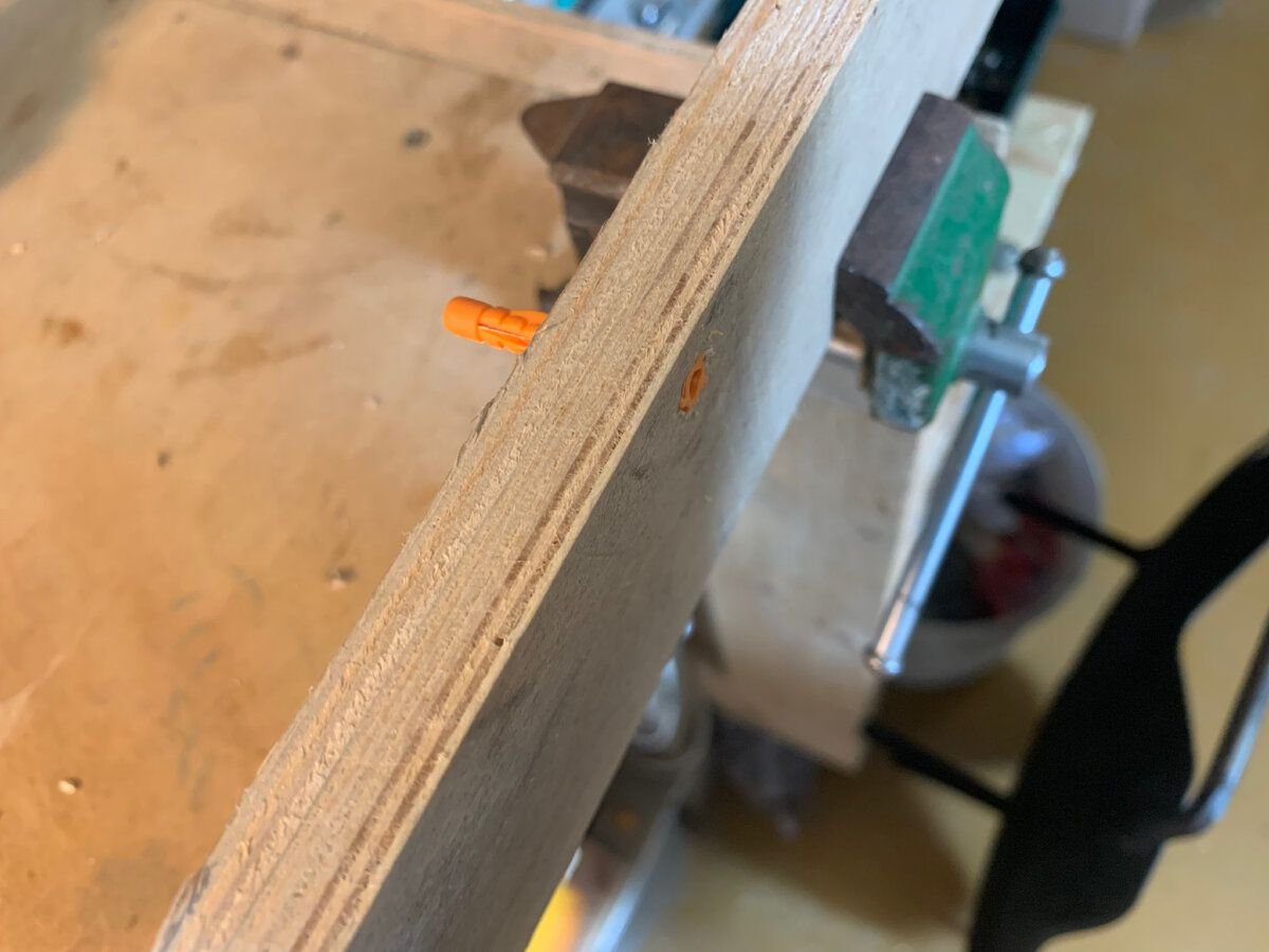 Хитрость обычного дюбеля \"морковка\", о которой знают даже не все ...