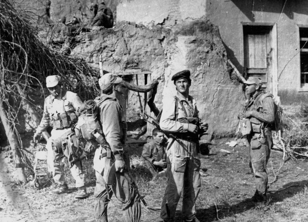 Отряд в афганистане. Спецназ кгб каскад афганистан. 334-й ооспн. александр мусиенко в афганистане. мусиенко александр полковник.