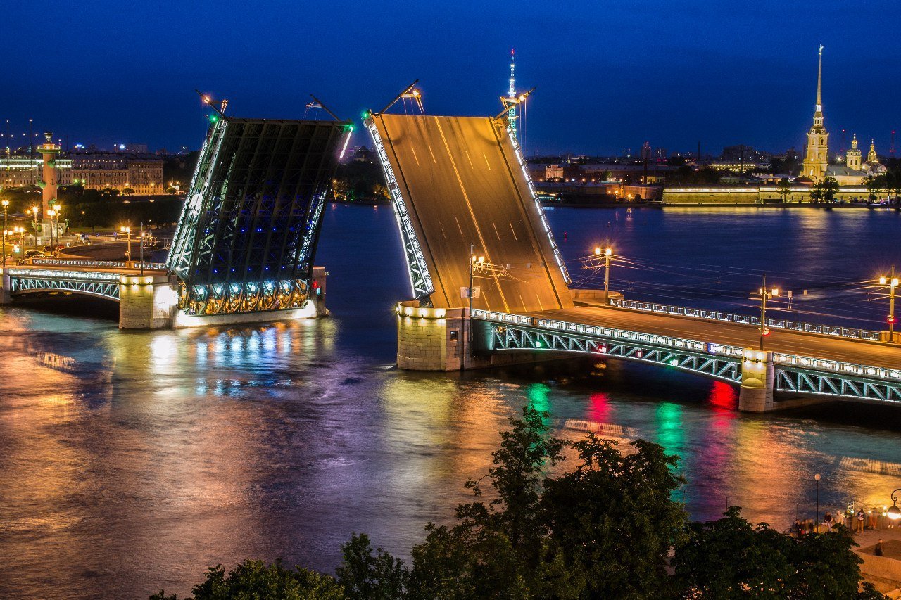 Развели мосты