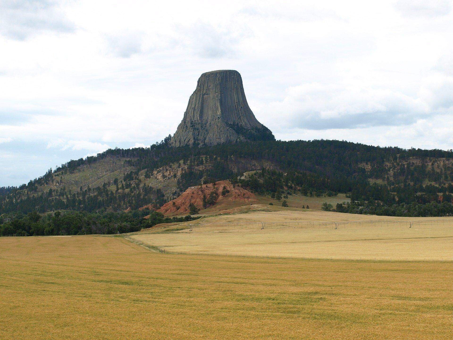 Башня дьявола гора