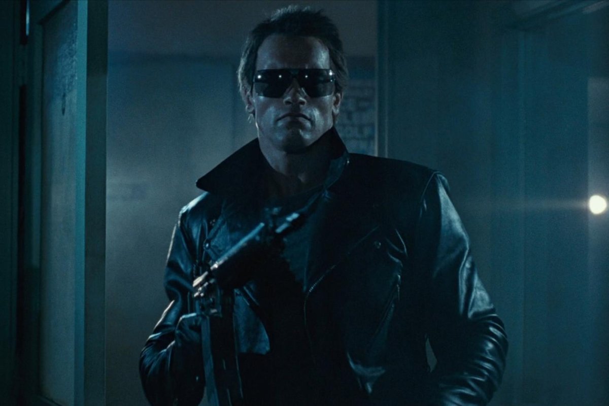 Терминатор 1 1984. Терминатор оригинальный перевод. Терминатор шварц. Терминатор оригинальный перевод. Кэмерон терминатор 1.