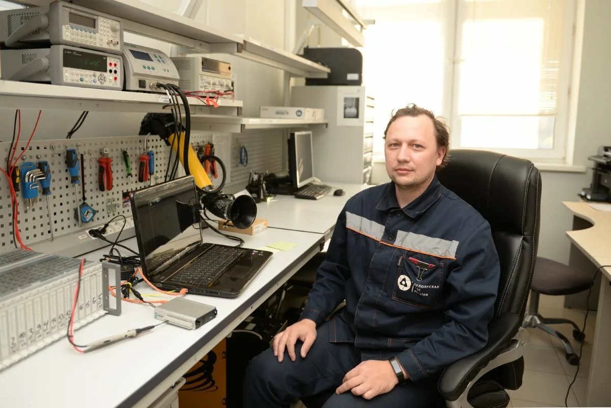 Лучший инженер в мире 125. Инженер механик. Инженер-программист асу тп. Инженерные профессии. Профессия инженер.