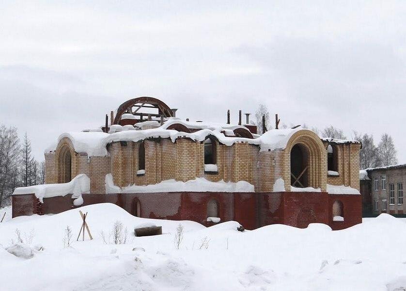 Погода в чернушке пермский край. Храм Алексия Московского Чернушка. Чернушка Чернушинский район Пермский край. Пермский край храм кирпичный. Церковь в Чернушке Пермский край.