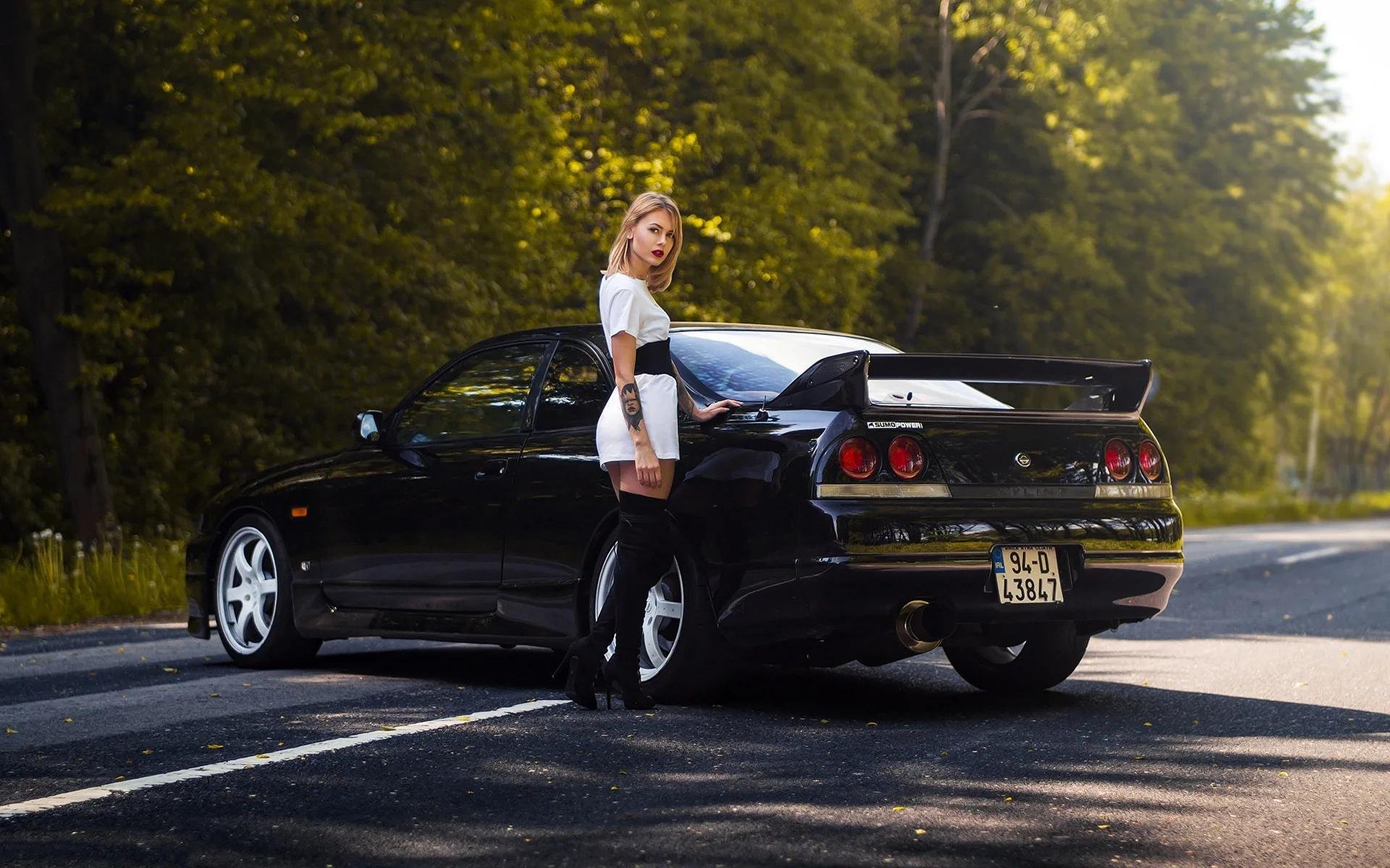 Nissan Skyline r34 girl