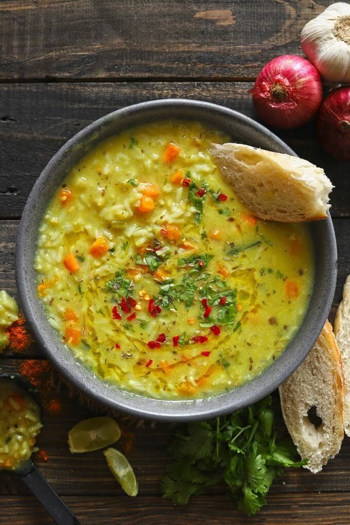 Суп по английски. Маллигатони суп. Суп Mulligatawny. Mulligatawny Lentil Soup. Английский суп Стю.