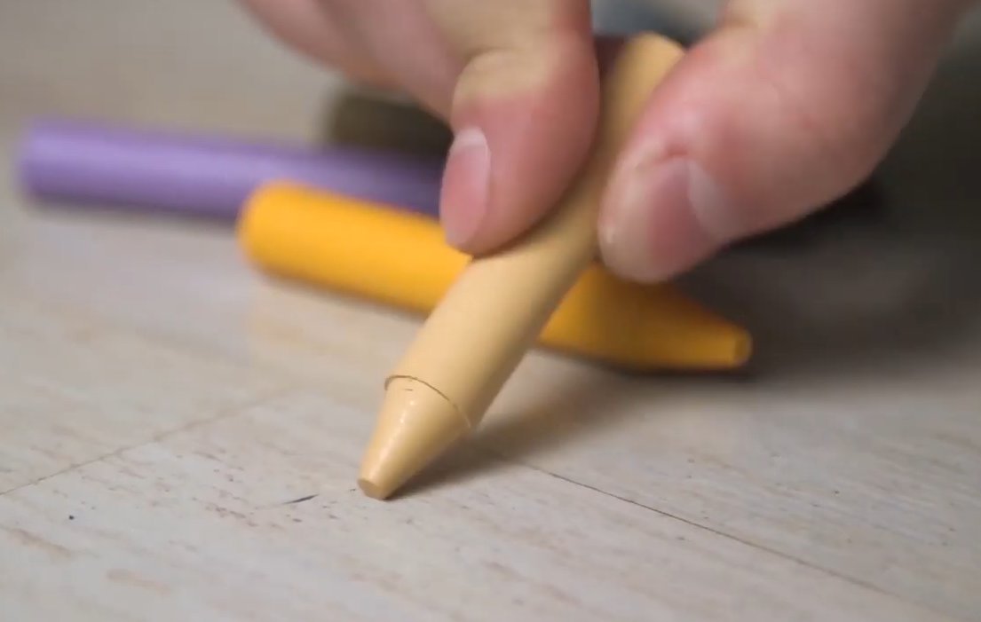 Специальный карандаш для мебели