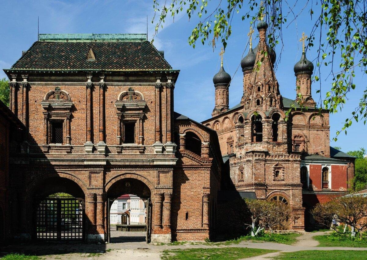 Монастырь Крутицкое подворье в Москве