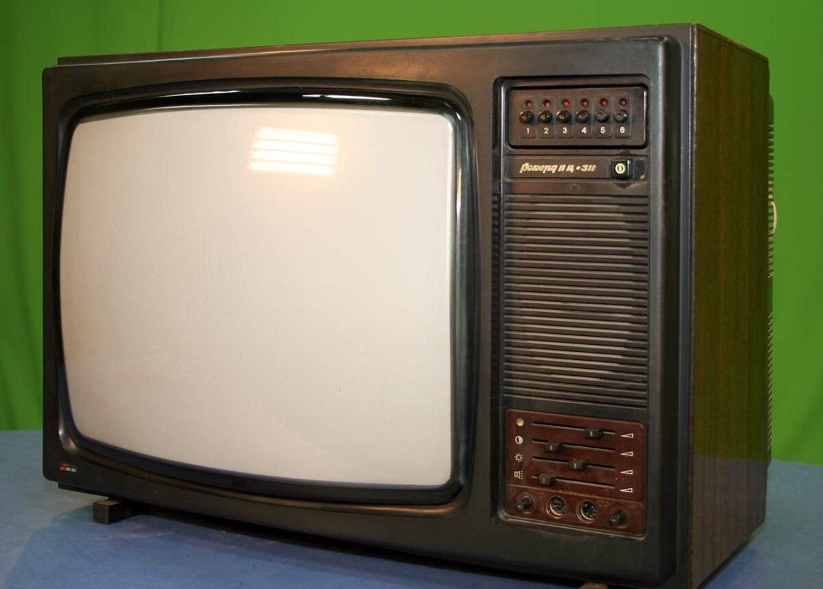 Телевизор «Рекорд» | «Большая золотая медаль» на выставке в Брюсселе в ...