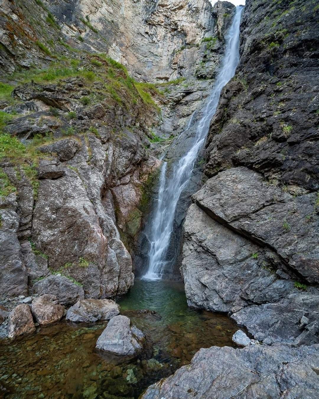 Шинокские водопады алтайский край фото