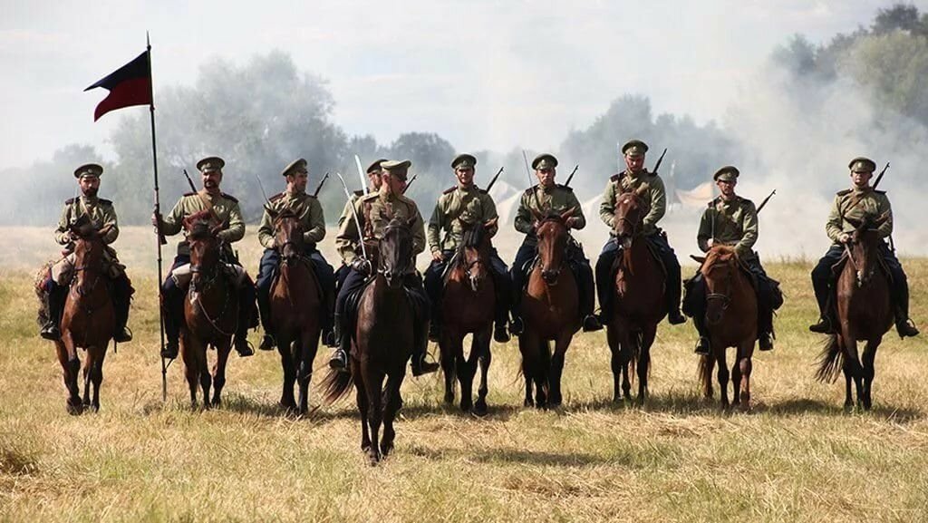 Первый строй. Кавалерия казаки 1914. Казачья лава Донские казаки в бою. Конная атака донских Казаков. Казачья лава тихий Дон атака Казаков.