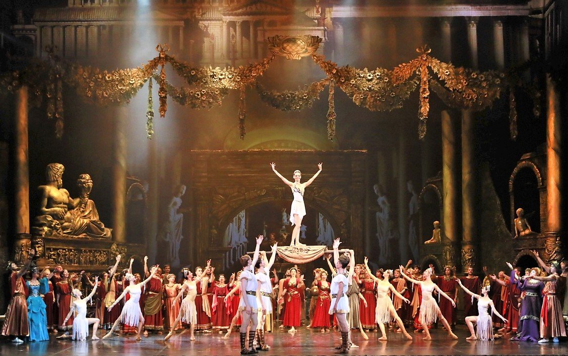 театр оперы и балета спектакль
