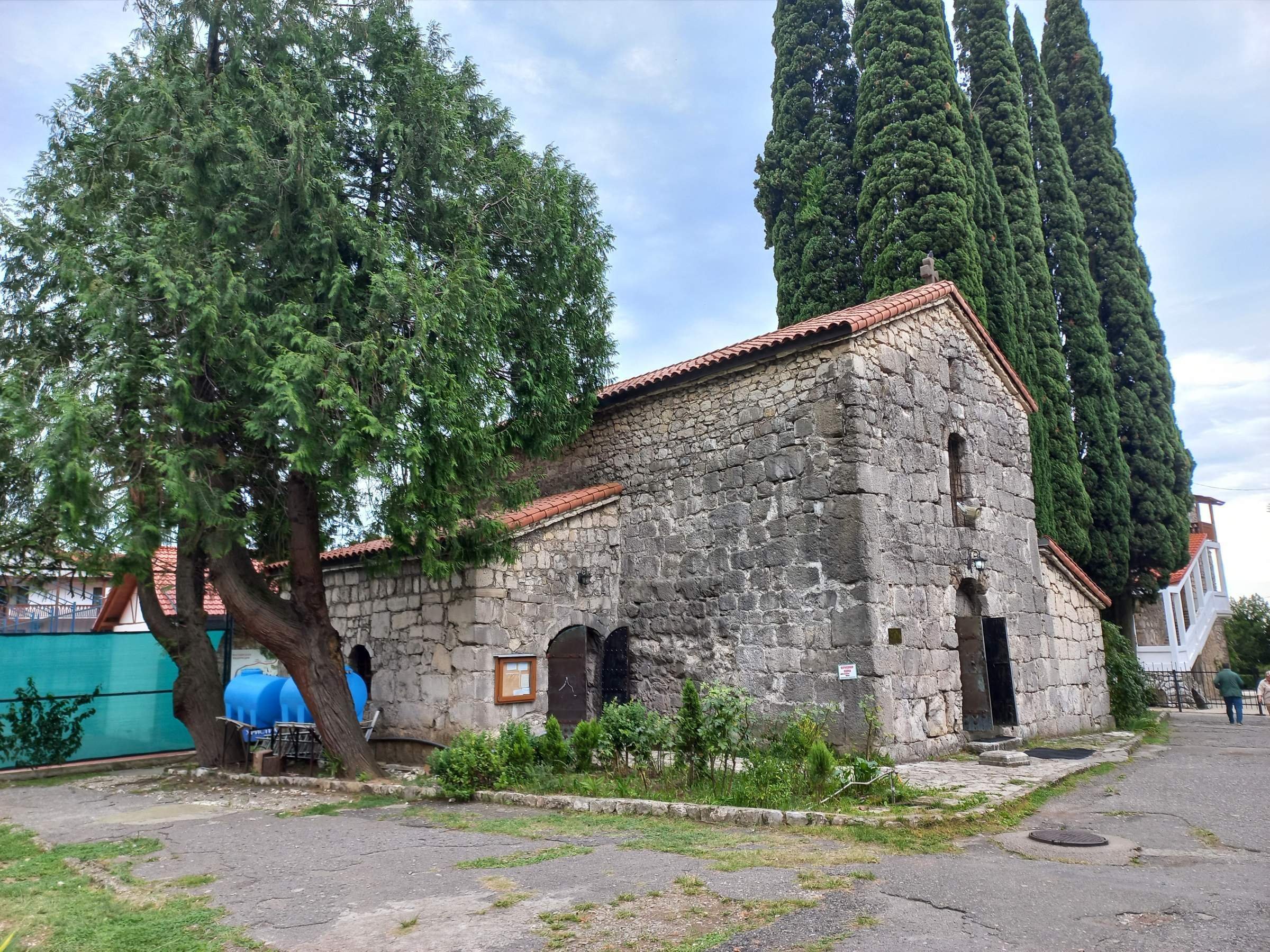 Абаата гагра фото. Крепость Абаата Абхазия. Крепость Абаата в Гаграх. Крепости Абаата vi века,. Крепость Абаата фото.