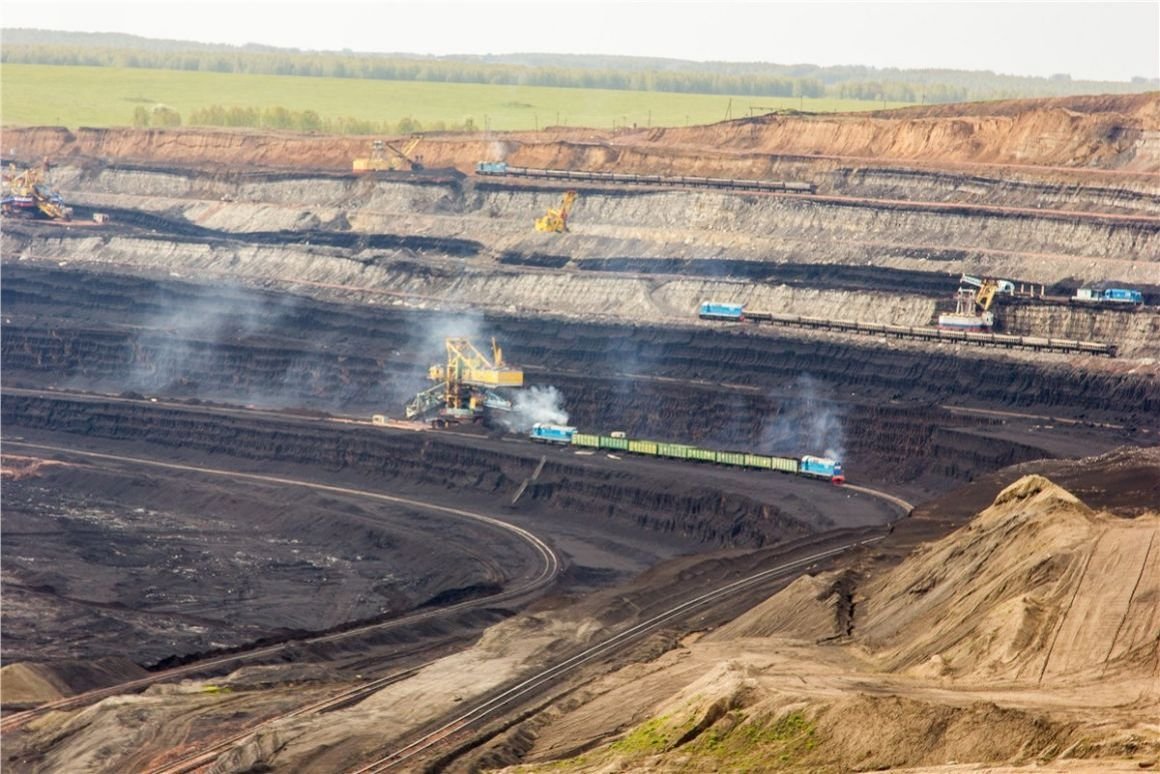 саян уголь. саян уголь. борус гора в хакасии. почвы саяны. полезные ископаемые горы западный саян.