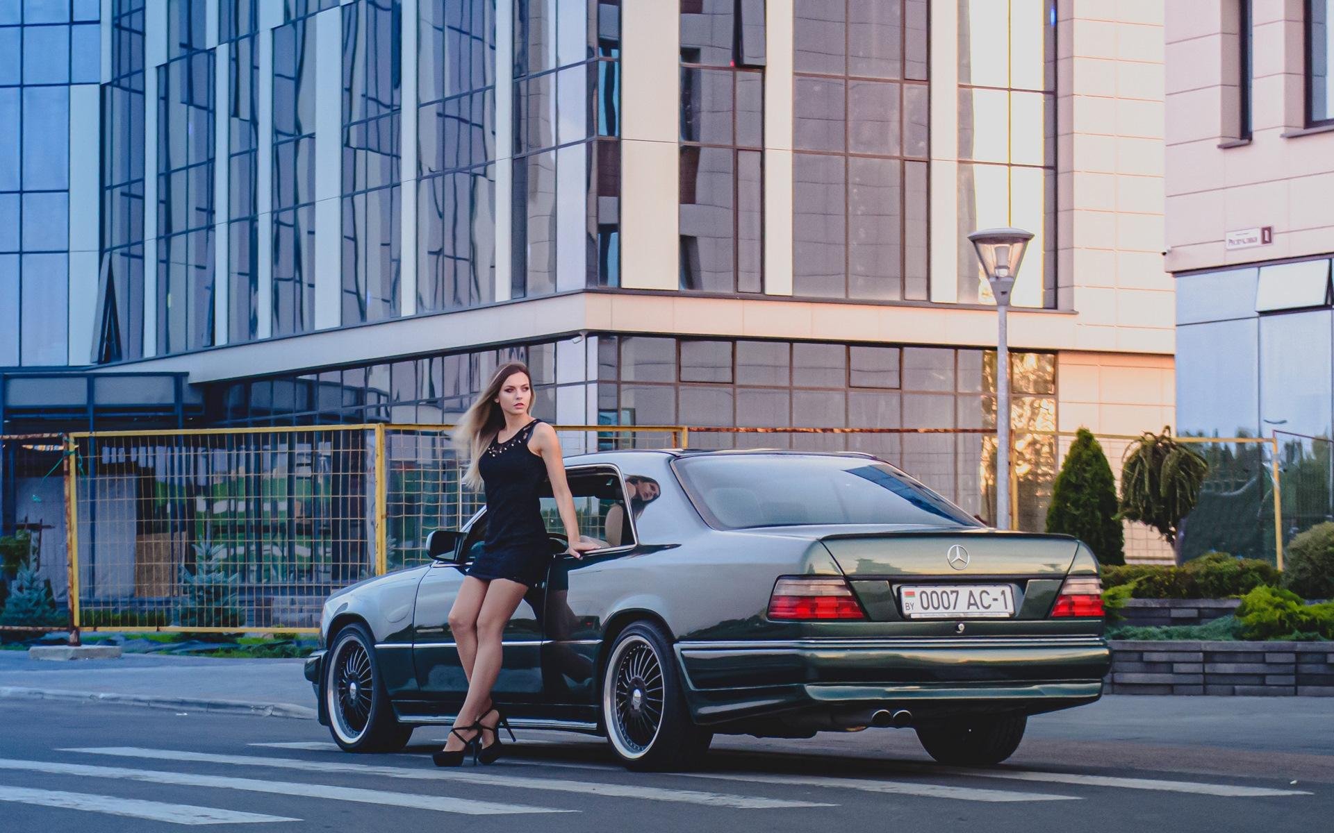 Мерседес w124 e500 и девушки