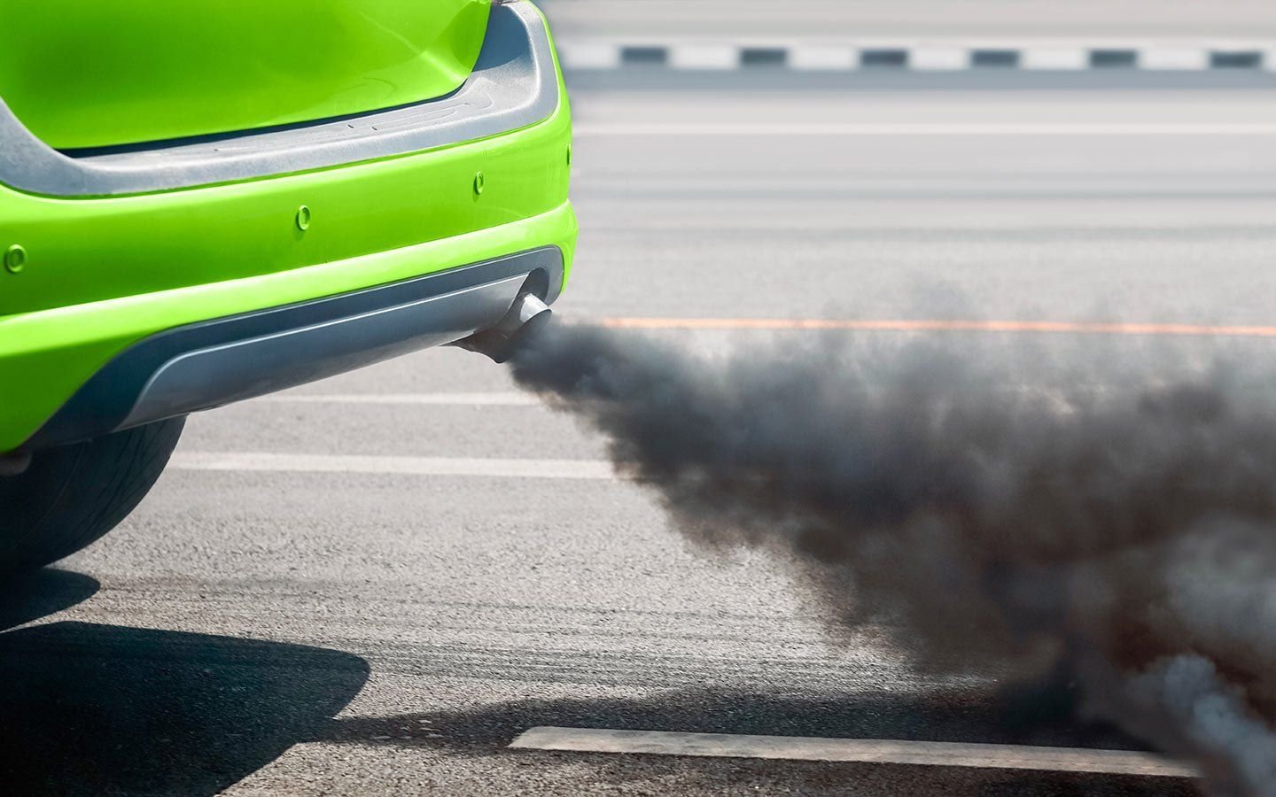 Черный дым из выхлопной трубы автомобиля причины и последствия