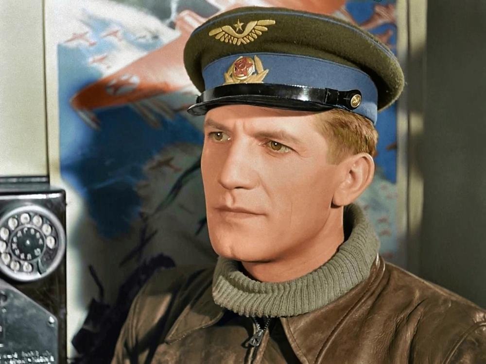 Небесный тихоход в цветном изображении